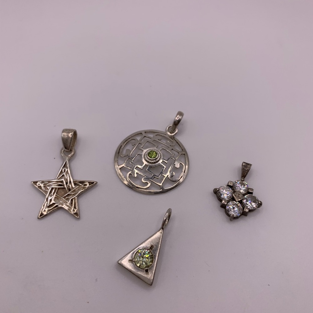 Vintage lot of 4 Sterling silver pendants - Picture 1 of 4